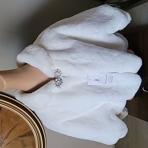 New! WAIT FOR YOU Winter White Faux Rex Rabbit Chinchilla Fur Wrap Stole Jacket.